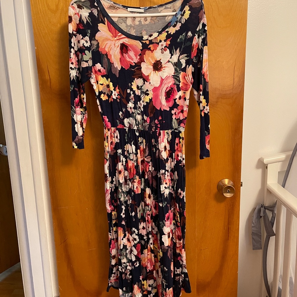 Navy floral midi dress with POCKETS